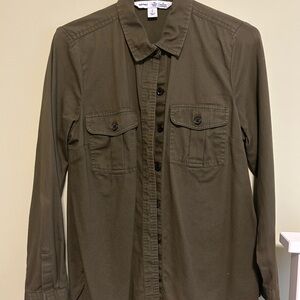 Women’s button up shirt